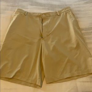 Nike golf shorts DRI-FIT sz35 light khaki